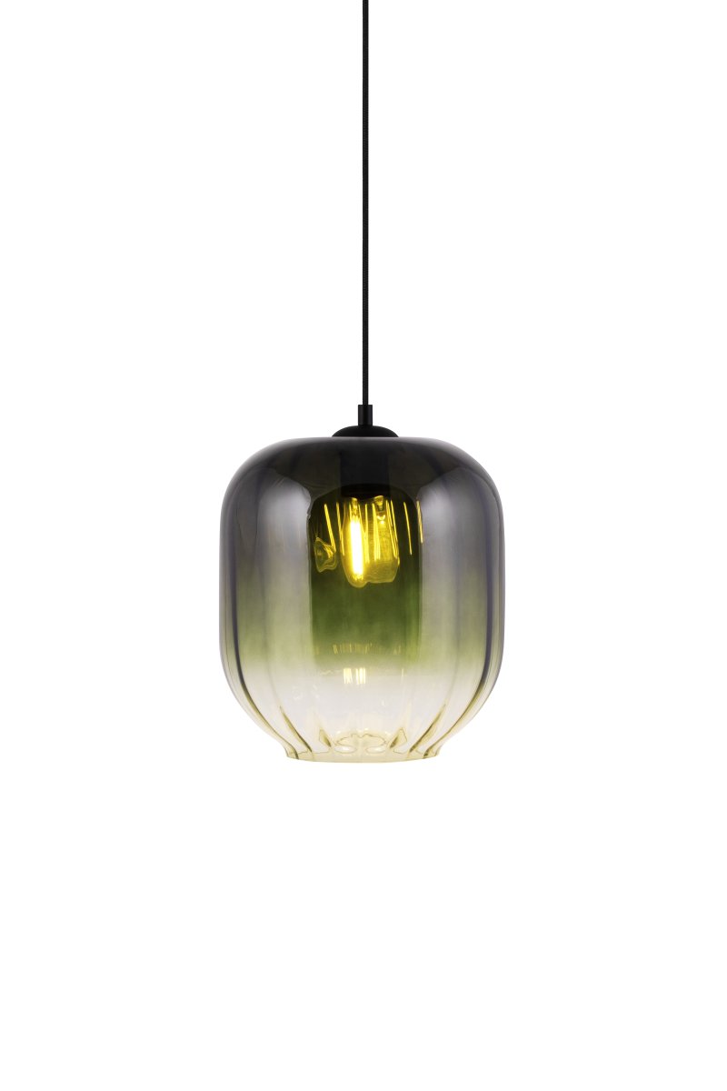 Haze Ø25 Verde Lámpas de techo De Globen Lighting - El vidrio cambia de color y se complementa con detalles de metal negro que le dan un toque moderno.