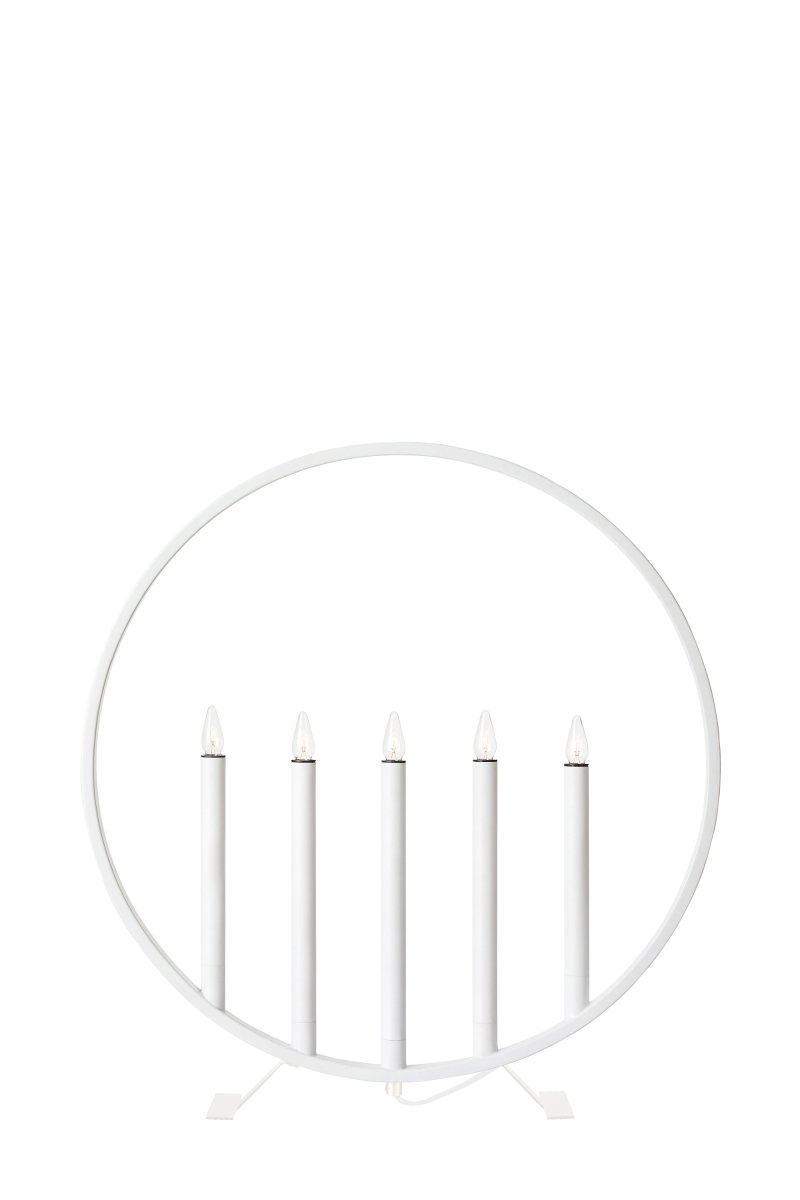 Surround Blanco De Markslöjd - Candelero realizado en metal blanco.
