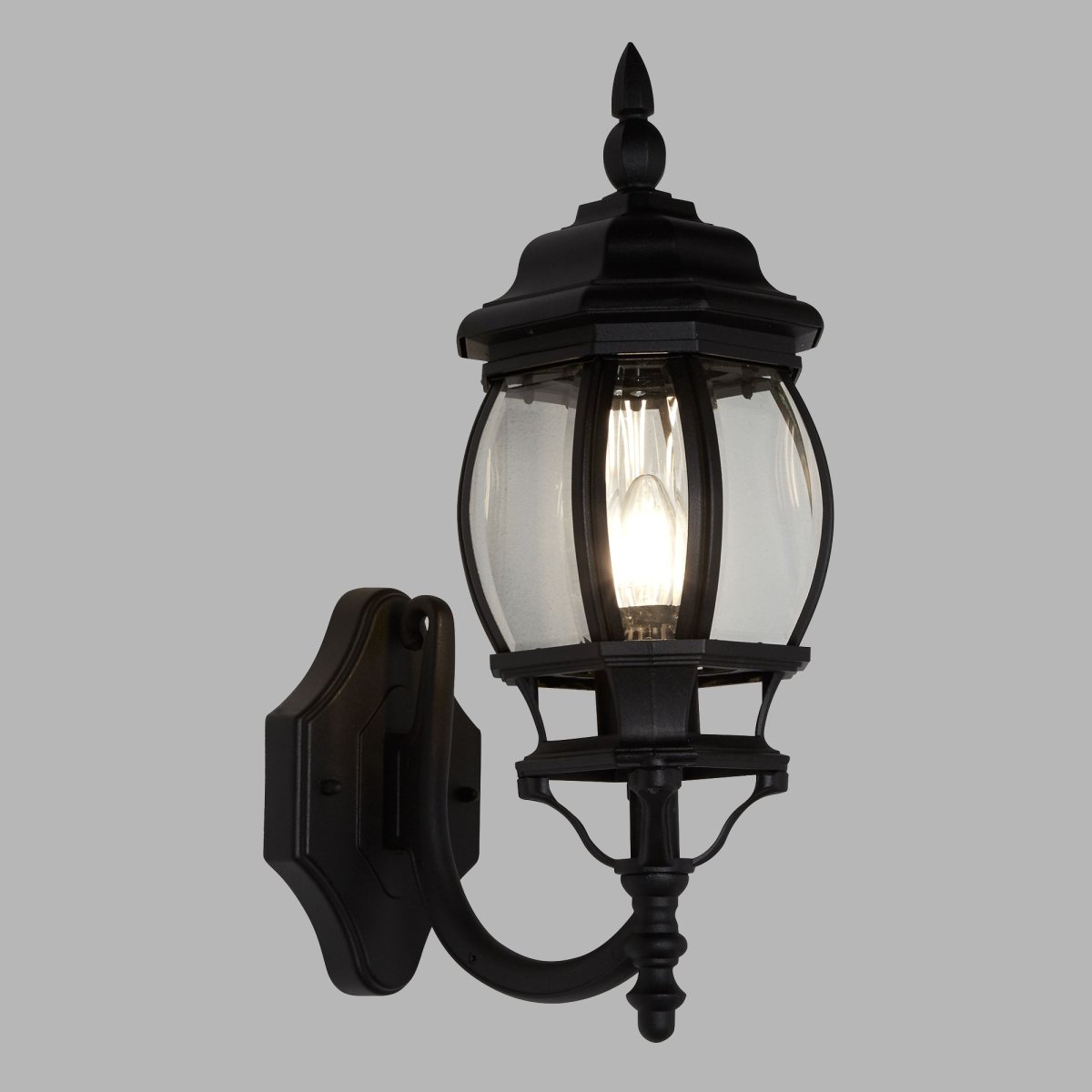Bel Aire Negro lámpara de exterior De Searchlight - Esta clásica lámpara de exterior de metal negro añade un toque atemporal y elegante a su hogar.