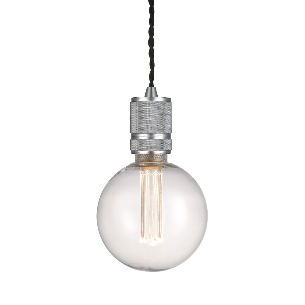 Halo Ø5 Plata Lámpas de techo De Halo Design - La robusta base de metal con acabado plateado proporciona un aspecto sofisticado que encaja perfectamente sobre la cocina, en el pasillo o como parte de un sistema de iluminación grupal.