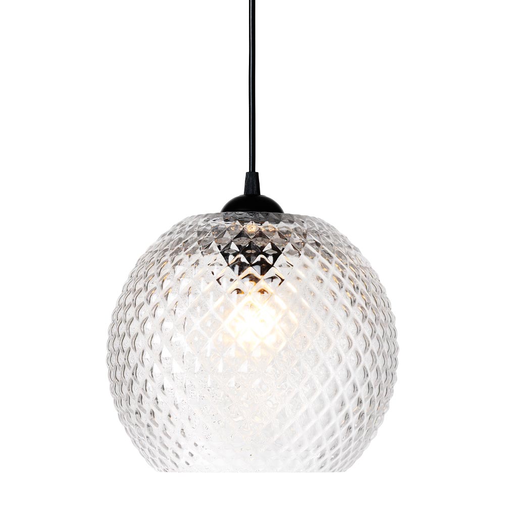 Nobb Ø22 Claro Lámpas de techo De Halo Design - Añade un toque elegante a tu hogar con Nobb, una lámpara de techo elegante y atemporal con una pantalla esférica de vidrio estampado.