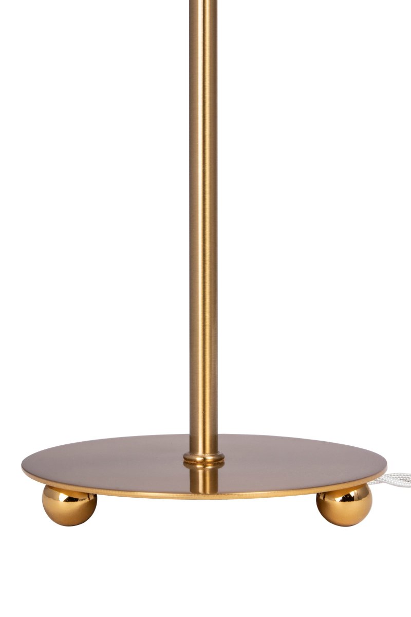 Edith 50cm Marrón lámpara de mesa De Globen Lighting - Edith tiene un tejido plisado de color blanco crema con un hermoso brillo y una ca&iacute;da encantadora gracias a la tela bien acolchada.