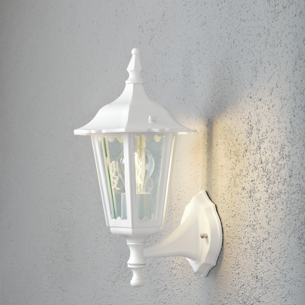 Firenze Blanco lámpara de exterior De Konstsmide - &iexcl;Dale a tu fachada un aspecto cl&aacute;sico y elegante con este estiloso aplique de pared negro!