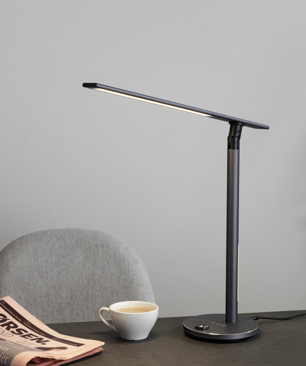 Office 46cm Gris lámpara de escritorio De Halo Design - La l&aacute;mpara de mesa de oficina es la soluci&oacute;n perfecta para un entorno de trabajo funcional y ergon&oacute;mico.