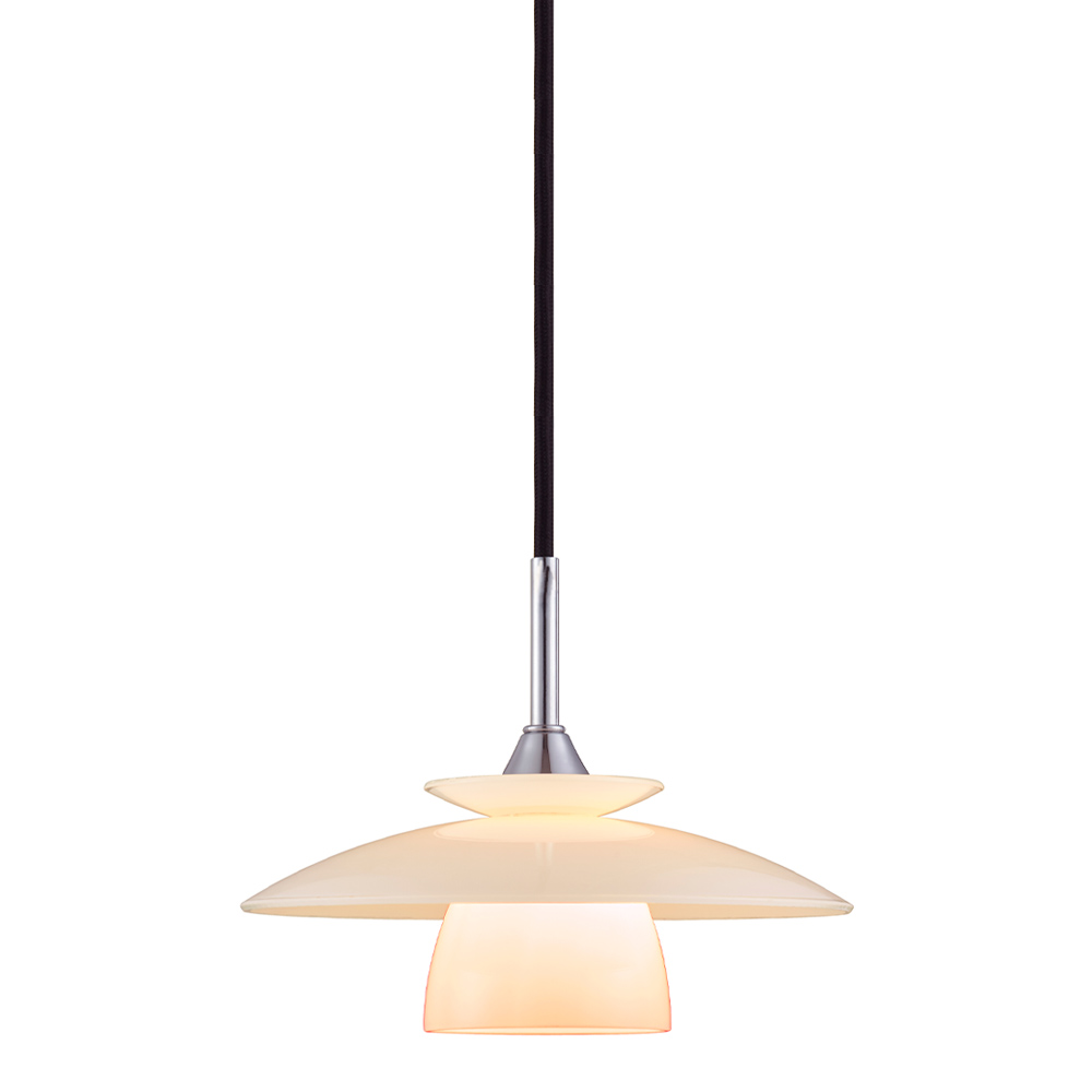 Scandinavia Ø20 Ópalo Lámpas de techo De Halo Design - La lámpara emite una luz suave y agradable que crea un ambiente cálido y acogedor sobre la mesa del comedor, en la cocina o en el pasillo.
