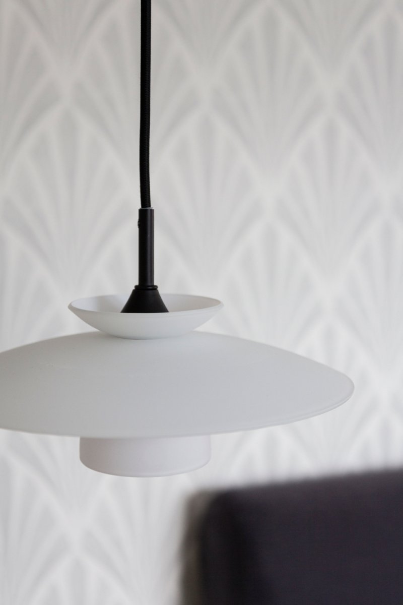 Scandic Ø25 Ópalo Lámpas de techo De Halo Design - Scandic es m&aacute;s que una simple l&aacute;mpara: es un detalle elegante que realza toda la habitaci&oacute;n y crea un ambiente acogedor.