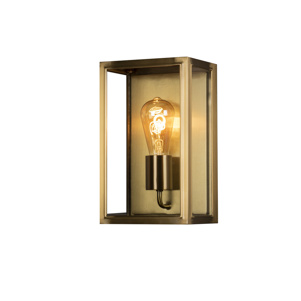 Carpi Latón lámpara de exterior De Konstsmide - Esta moderna lámpara de pared combina la estética industrial con un toque elegante y es un complemento perfecto para su fachada.
