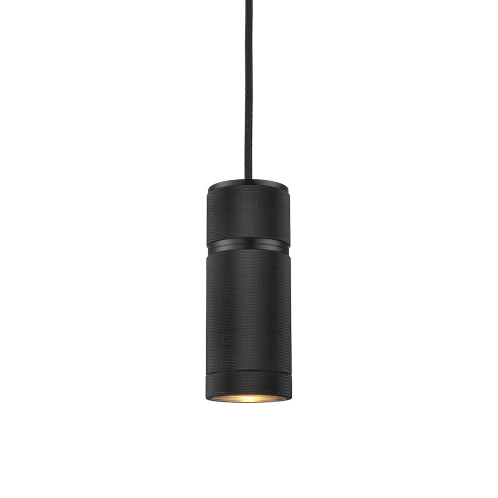 Halo Ø6 Negro Lámpas de techo De Halo Design - La pantalla cilíndrica de metal negro proporciona una luz dirigida y agradable, ideal para la cocina, la mesa del comedor o el pasillo.