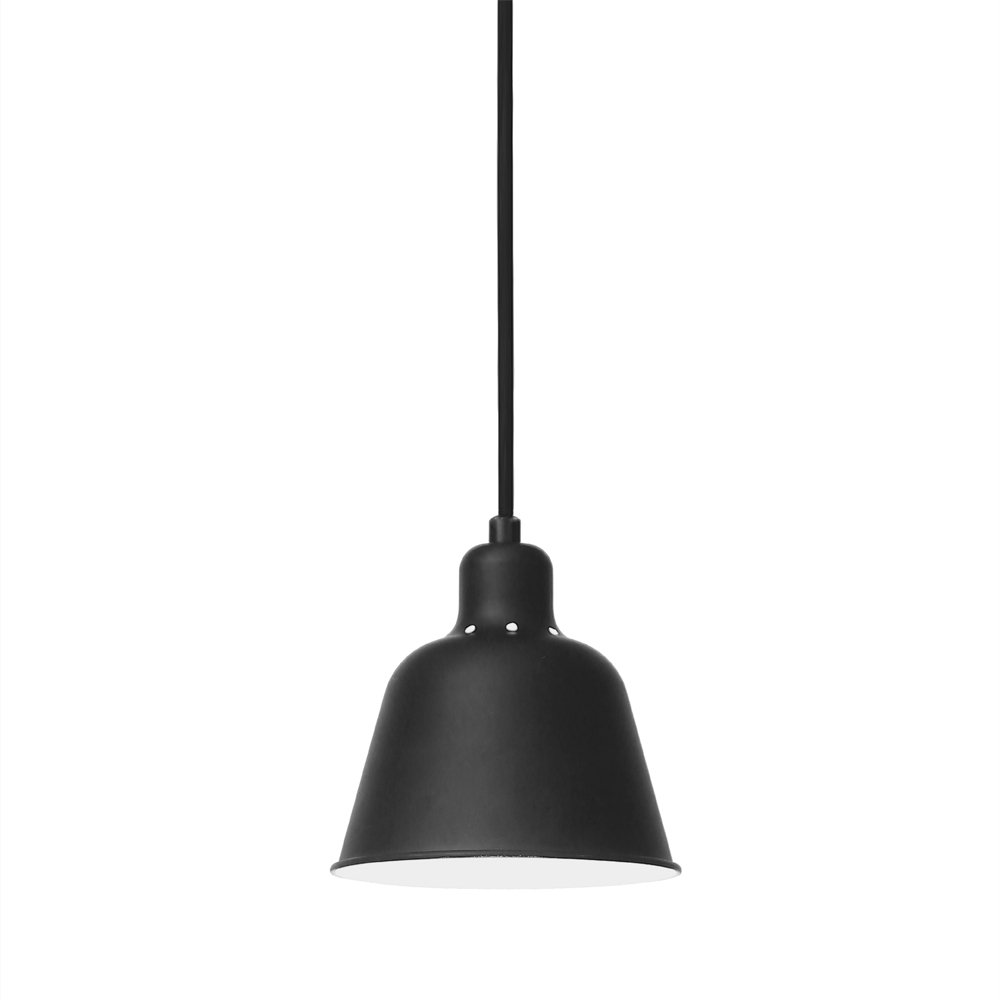 Carpenter Ø15 Negro Lámpas de techo De Halo Design - La pantalla de metal negro con interior blanco proporciona una iluminación agradable y sin deslumbramiento en interiores.