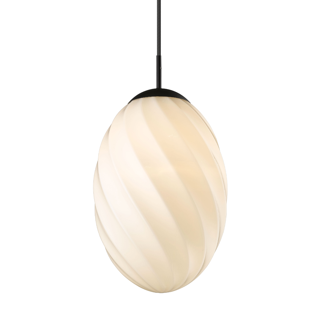 Imagen ampliada de Twist Ø25 Negro Lámpas de techo De Halo Design - Perfecto para colgar sobre la mesa del comedor, en la cocina o en cualquier rincón que necesite un toque extra de estilo.