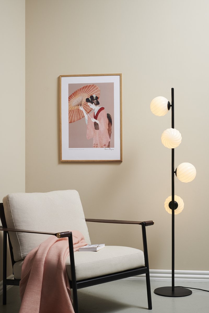 Twist Negro lámpara de pie De Halo Design - Haga que Twist sea el centro de atenci&oacute;n de su hogar: &iexcl;una elegante combinaci&oacute;n de dise&ntilde;o y funcionalidad!