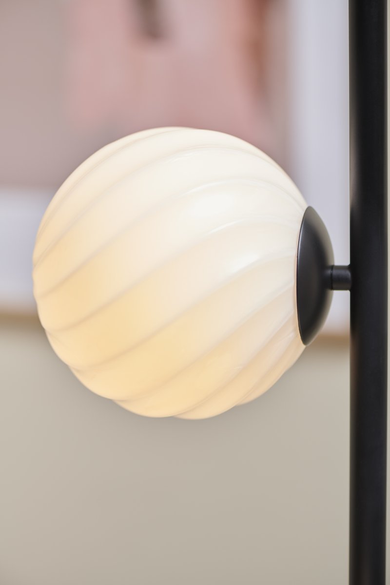 Twist Negro lámpara de pie De Halo Design - Haga que Twist sea el centro de atenci&oacute;n de su hogar: &iexcl;una elegante combinaci&oacute;n de dise&ntilde;o y funcionalidad!