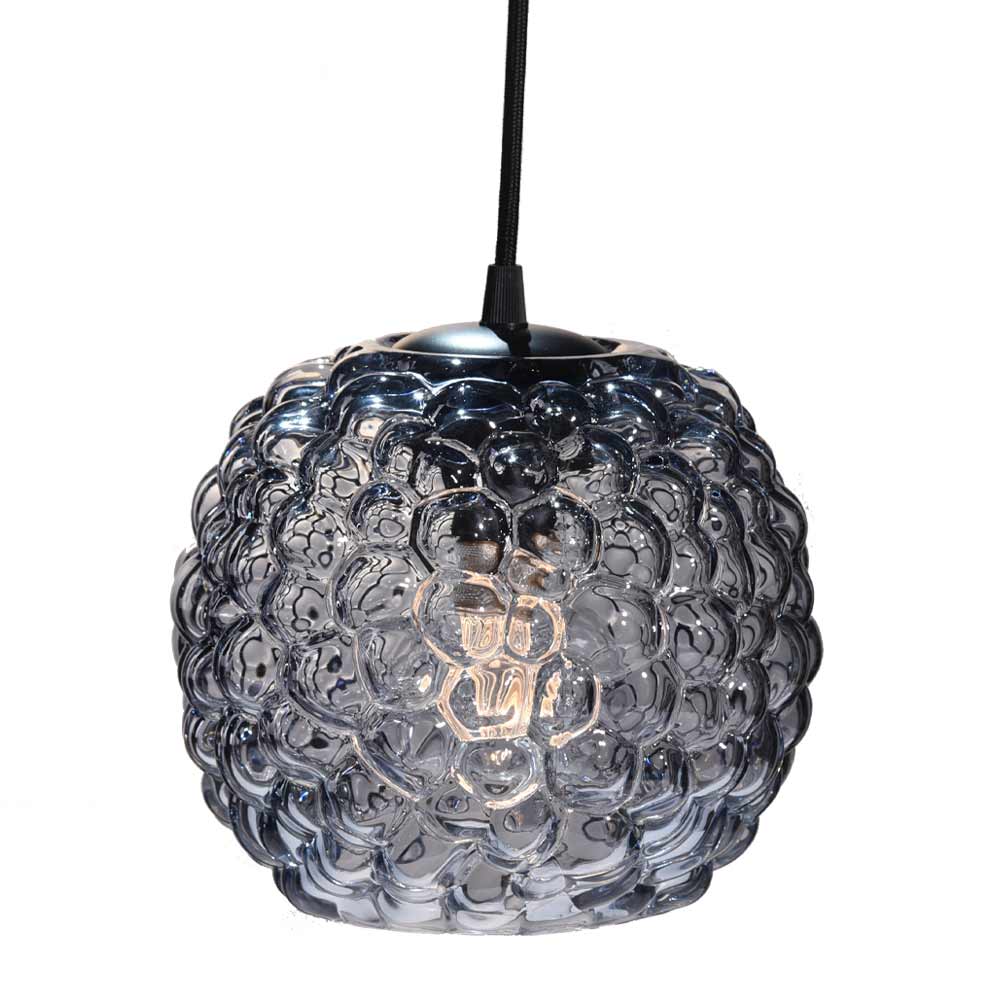 Grape Ø20 Color humo Lámpas de techo De Halo Design - Las l&aacute;mparas reflejan la luz a trav&eacute;s de vidrio esmerilado, transparente o ahumado, creando un hermoso juego de luz en la habitaci&oacute;n.
