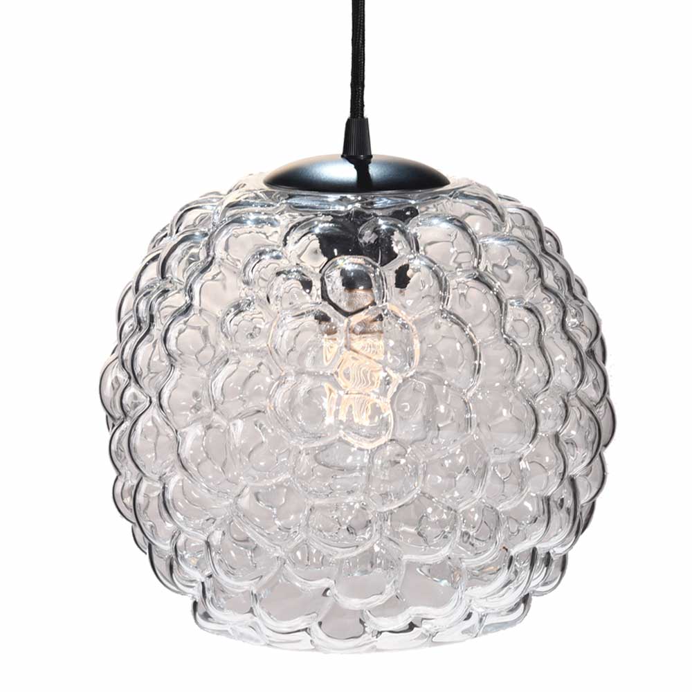 Grape Ø25 Transparente Lámpas de techo De Halo Design - Esta l&aacute;mpara colgante realizada en cristal transparente con detalles en negro es perfecta como punto de luz sobre la mesa del comedor o la cocina.