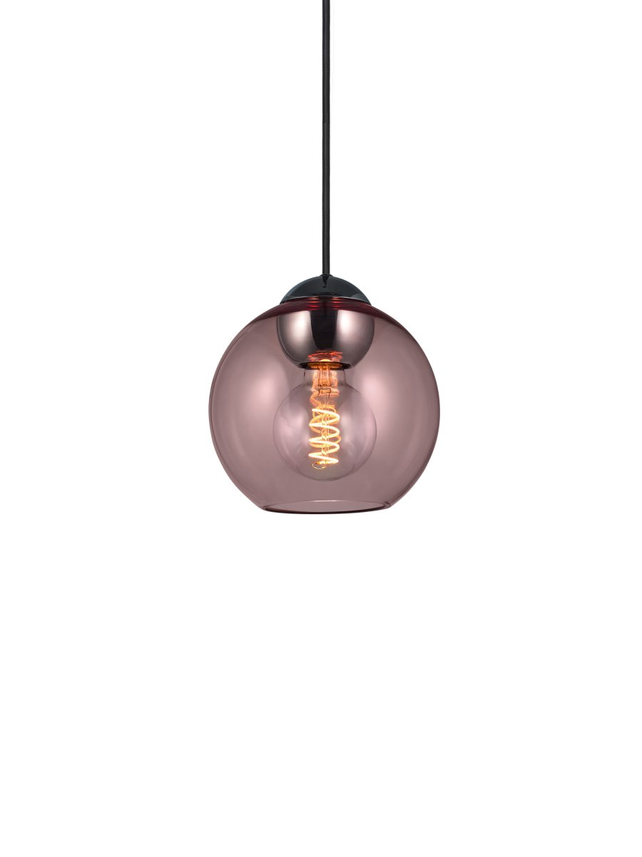 Bubbles Ø18 Rosa Lámpas de techo De Halo Design - El cristal rosa en combinación con los detalles cromados añade elegancia y, cuando está encendido, garantiza una hermosa distribución de la luz en la habitación.