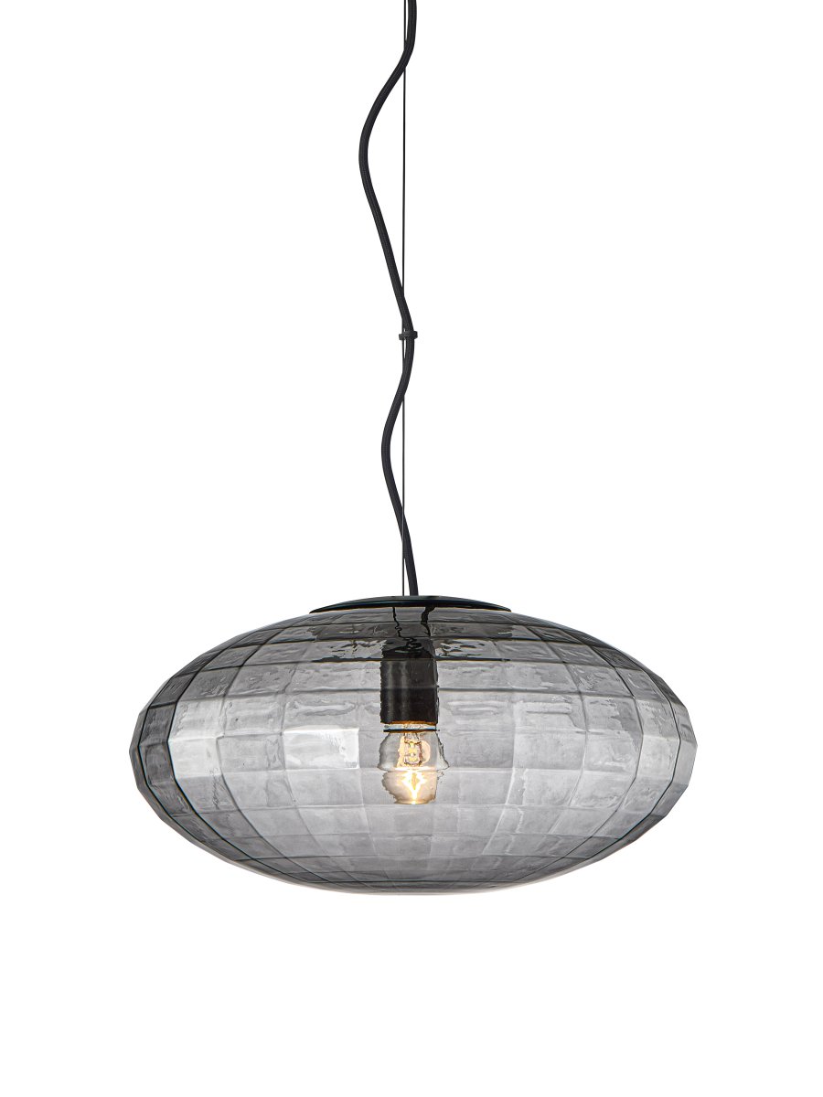 Mesh Ø36 Fumar Lámpas de techo De Halo Design - Recomendamos colocarlos encima de la mesa del comedor o en grupo en la sala de estar.