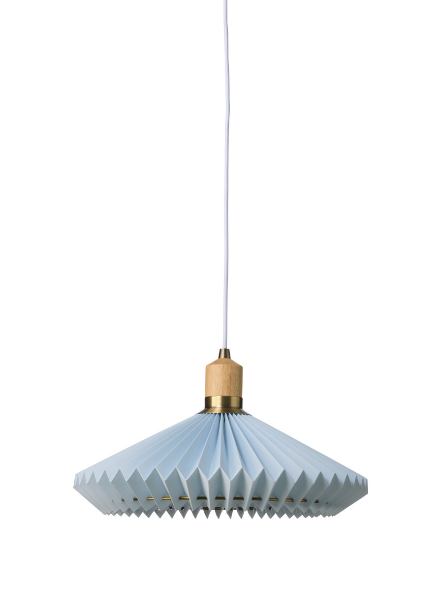 Imagen ampliada de Paris Ø40 azul claro Lámpas de techo De Halo Design - La pantalla de tela azul claro con sus delicados pliegues le confiere un carácter decorativo y exclusivo.