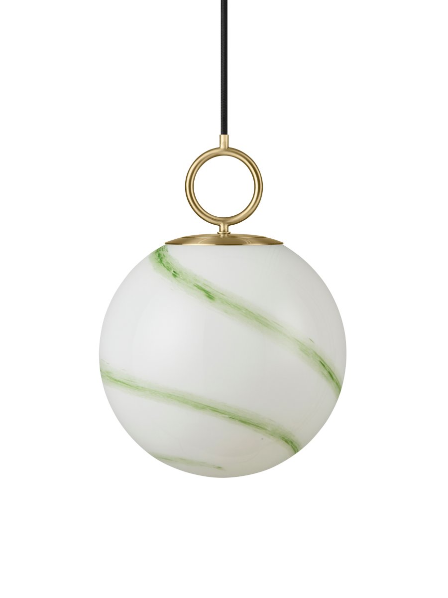 Stockholm Ø25 Verde Lámpas de techo De Halo Design - La l&aacute;mpara de techo Stockholm es una fuente de luz elegante y sofisticada que llevar&aacute; su interior a un nuevo nivel.