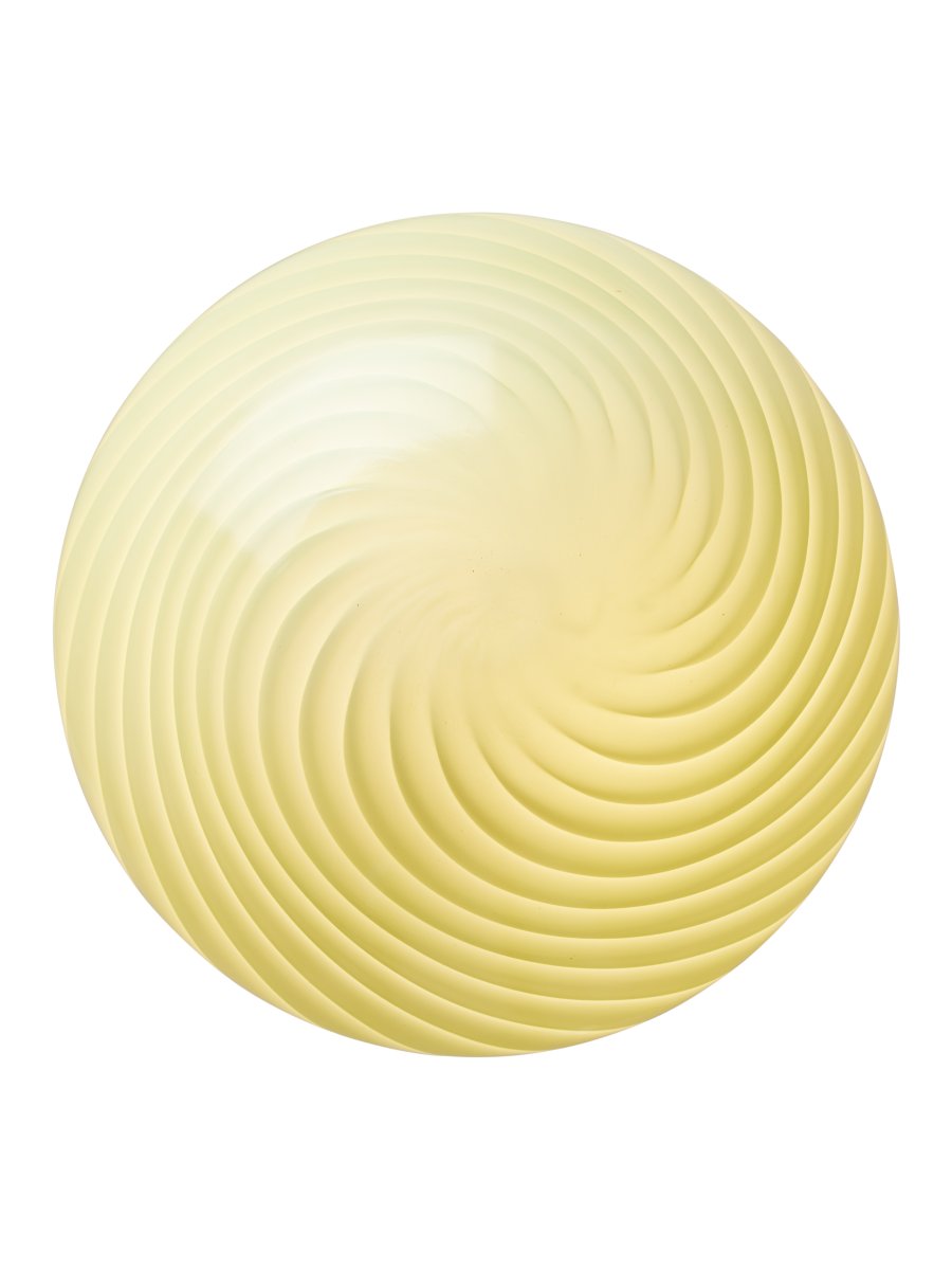 Mini Mush 17cm Aceituna lámpara de mesa De Halo Design - La exclusiva pantalla en forma de onda proporciona una distribución de luz suave y agradable y es perfecta para crear un ambiente acogedor en cualquier habitación.