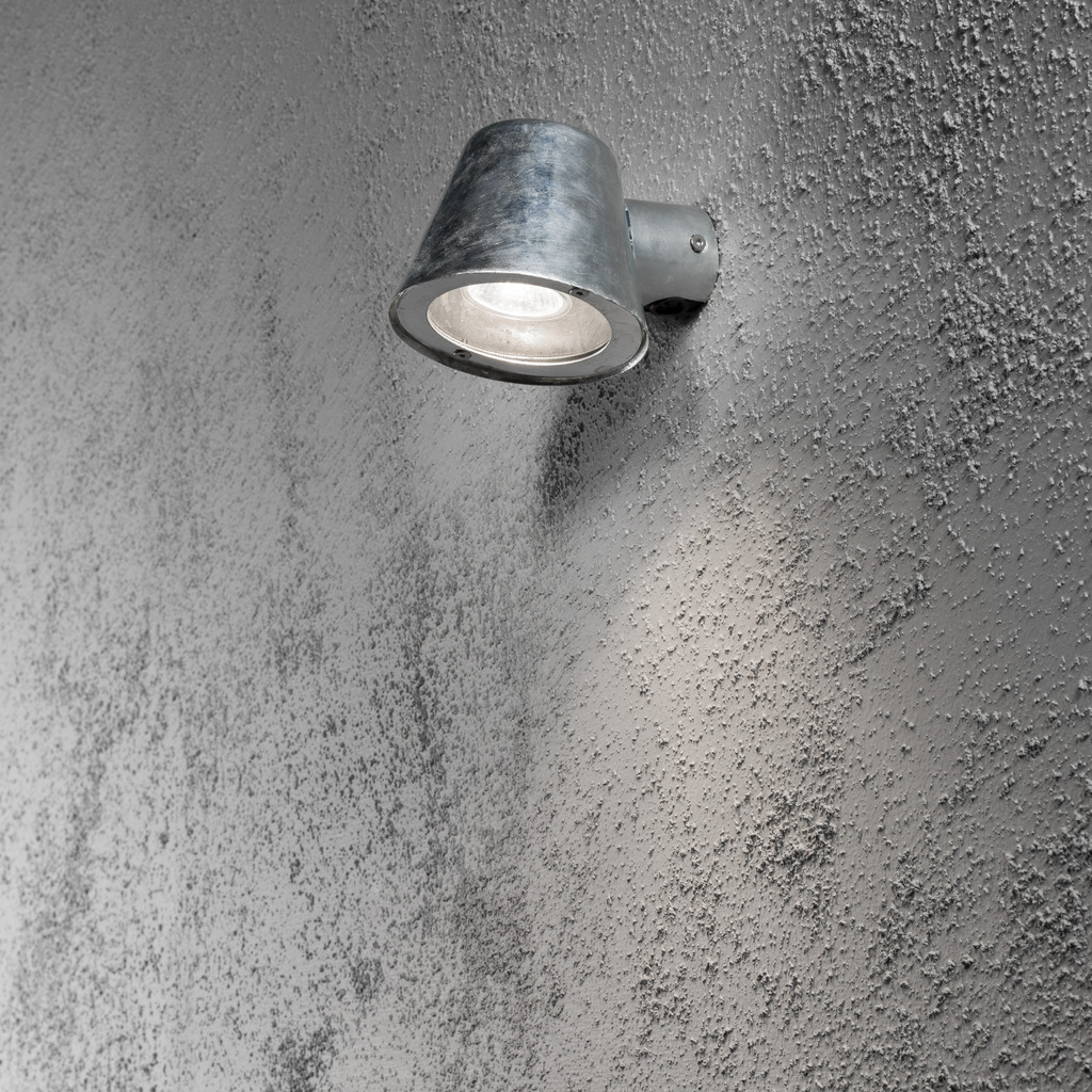 Trieste acero galvanizado lámpara de exterior De Konstsmide - Con su dise&ntilde;o redondeado y su luz directa, es ideal para crear una atm&oacute;sfera sofisticada en zonas de entrada y zonas de paso.
