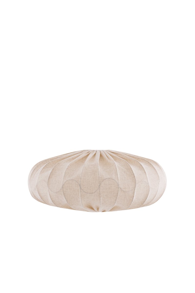 Bladverk Pantalla S/Colgante Ø50 Beige Lámpas de techo De Globen Lighting - La pantalla Bladverk es una pieza decorativa confeccionada en tela de lino beige con un diseño suave y orgánico.