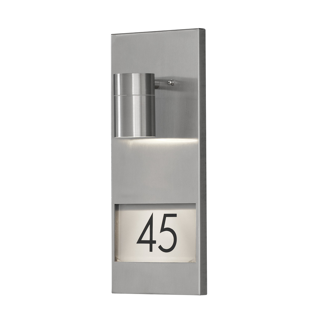 Modena Plata lámpara de exterior De Konstsmide - Esta luz de fachada con placa de número de casa ofrece una combinación perfecta de estilo y funcionalidad.