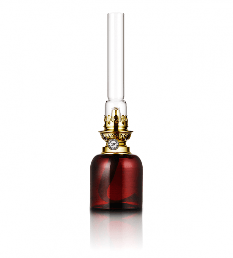 Skeppsholmen Granate De Karlskrona lampfabrik - La l&aacute;mpara del conductor del tren, como se llamaba originalmente, es una peque&ntilde;a l&aacute;mpara de repuesto para la cabina del conductor del tren, que ahora est&aacute; disponible en tres tama&ntilde;os y varios colores y se ha convertido en uno de nuestros cl&aacute;sicos m&aacute;s populares.