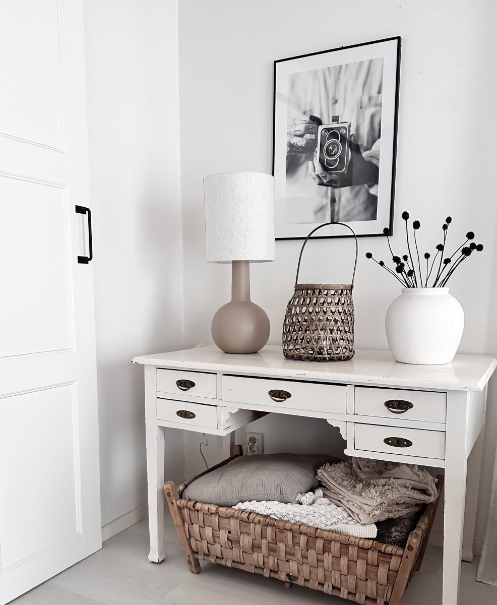 Eleana 74cm Marrón lámpara de mesa De Aneta Lighting - La lámpara de mesa Eleana es una lámpara elegante y atemporal que encaja perfectamente en tu hogar.