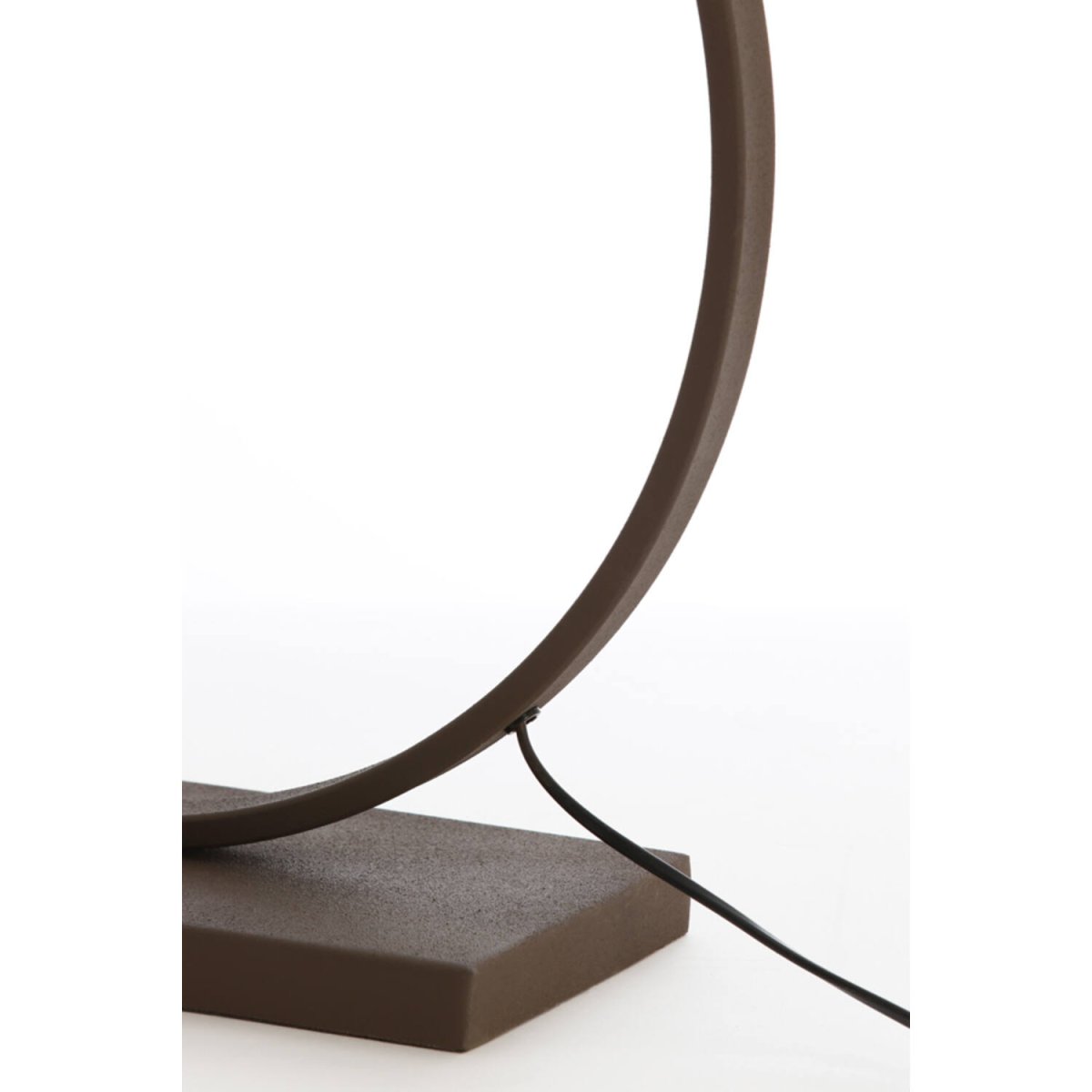 Liva 64cm Marrón base de lámpara De Light & Living - Su forma redonda y acabado marrón le dan a la base un aspecto elegante y sofisticado.