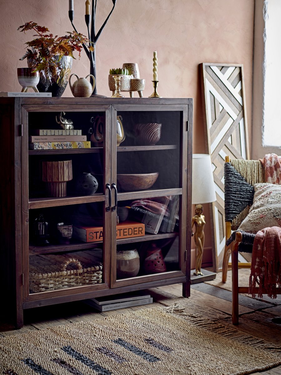 Fabiana 70cm Latón lámpara de mesa De Bloomingville - Son precisamente estos detalles los que personalizan un hogar, y con Fabiana, obtienes una iluminaci&oacute;n funcional y un elemento decorativo que a&ntilde;ade un toque relajado y alegre al ambiente.