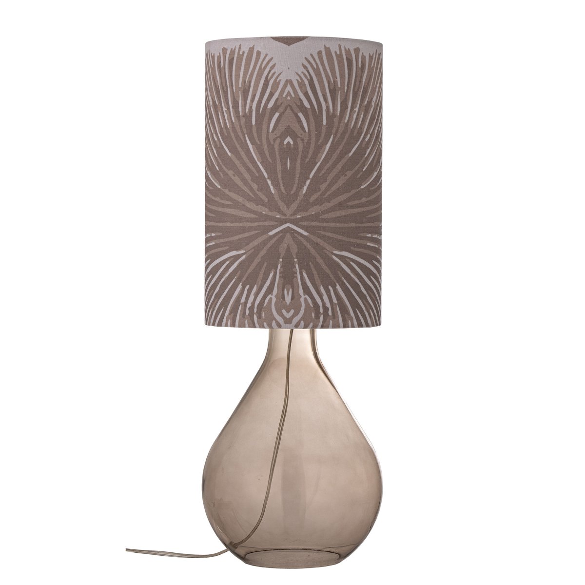 Leni 65cm Púrpura lámpara de mesa De Bloomingville - Su base de vidrio marr&oacute;n, de forma org&aacute;nica, irradia una elegancia et&eacute;rea, mientras que la pantalla cil&iacute;ndrica morada, adornada con un estampado floral blanco, le aporta encanto y personalidad.