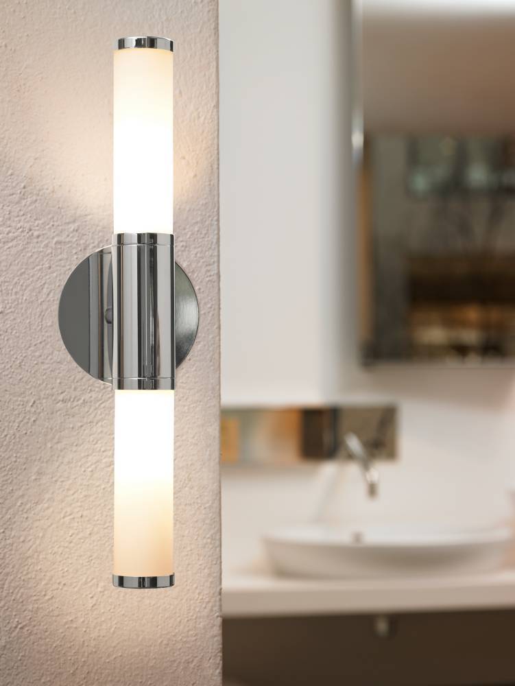 Palmera 46cm Cromo lámpara de baño De Eglo - Con sus dos fuentes de luz, emite una luz agradable y suave que ilumina la estancia y crea un ambiente acogedor.