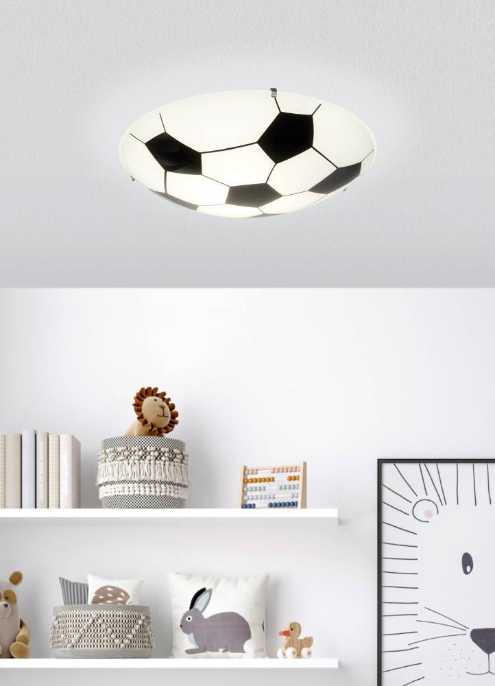 Junior 1 Blanco lámpara infantil De Eglo - Este tipo de lámpara puede ser un divertido añadido a la habitación de un aficionado al fútbol y, al mismo tiempo, proporciona una buena iluminación general.