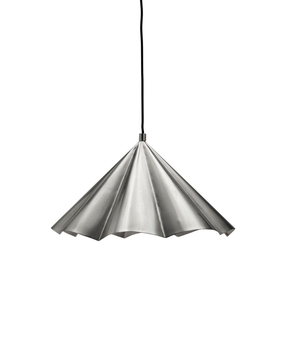 Flola Ø50 Plata Lámpas de techo De House Doctor - Flola es una l&aacute;mpara colgante decorativa con un dise&ntilde;o llamativo que sin duda captar&aacute; todas las miradas.