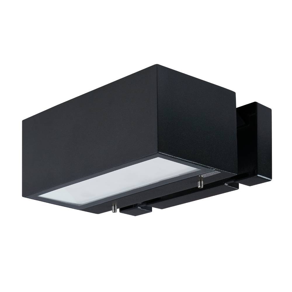 Spongano Negro lámpara de exterior De Eglo - Esta lámpara de pared tiene una carcasa cuadrada de aluminio en color negro y una pantalla de plástico transparente.