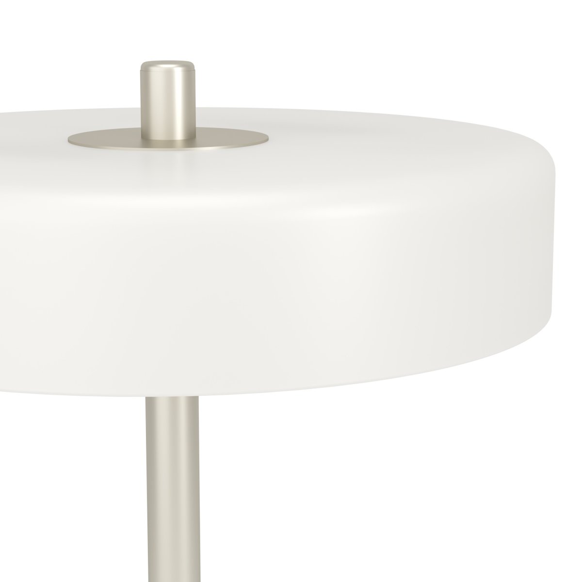 Salve 33cm Níquel lámpara de mesa De Eglo - La combinación del cristal opalino blanco y el elegante acabado de níquel convierte a Salve en una lámpara de mesa decorativa que luce estupenda en una mesa auxiliar, un escritorio o junto a una ventana.