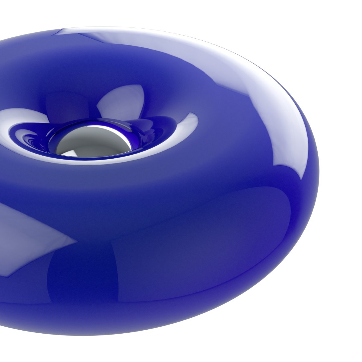 Basile 10cm Azul lámpara de mesa De Eglo - Basile es una lámpara decorativa de cristal azul con detalles plateados y una forma suave y redondeada.