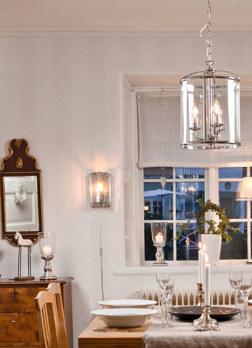 Budgie Ø28 Cromo Lámpas de techo De Aneta Lighting - Flor&oacute;n de techo en color met&aacute;lico a juego con suspensi&oacute;n mediante gancho y abrazadera de conexi&oacute;n.