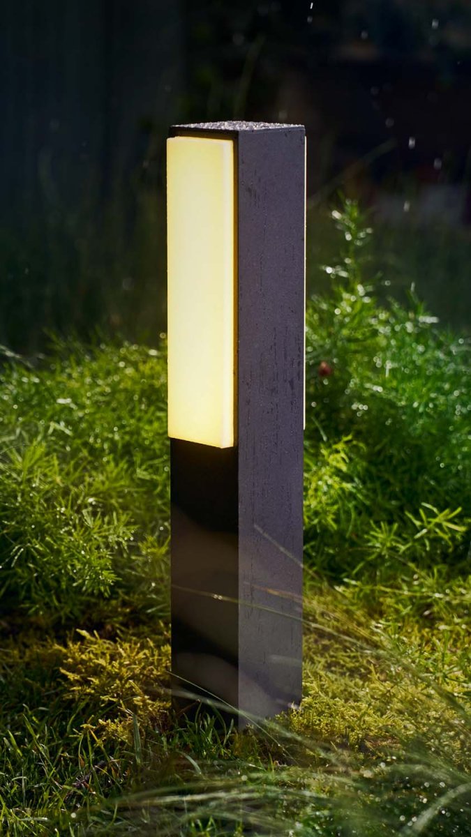 Stratosphere 42cm Antracita balizas De Philips - Las luminarias para exteriores ultraeficientes Philips Stratosphere utilizan nuevas tecnolog&iacute;as innovadoras para reducir las emisiones de carbono, el desperdicio de materiales y el consumo de energ&iacute;a.