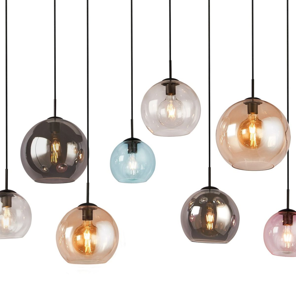 Mardi Gras 150cm Multicolor Lámpas de techo De Searchlight - La combinación de diferentes colores y la altura ajustable hacen de esta lámpara un elemento de diseño interior flexible y llamativo que añade luz y estilo.