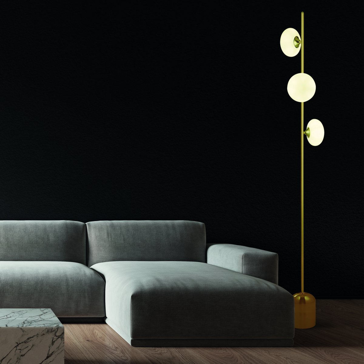 Pebble Oro lámpara de pie De Searchlight - Con sus pantallas de vidrio esmerilado y su elegante acabado de latón, la lámpara crea una luz suave y agradable que agrega una atmósfera exclusiva a su habitación.