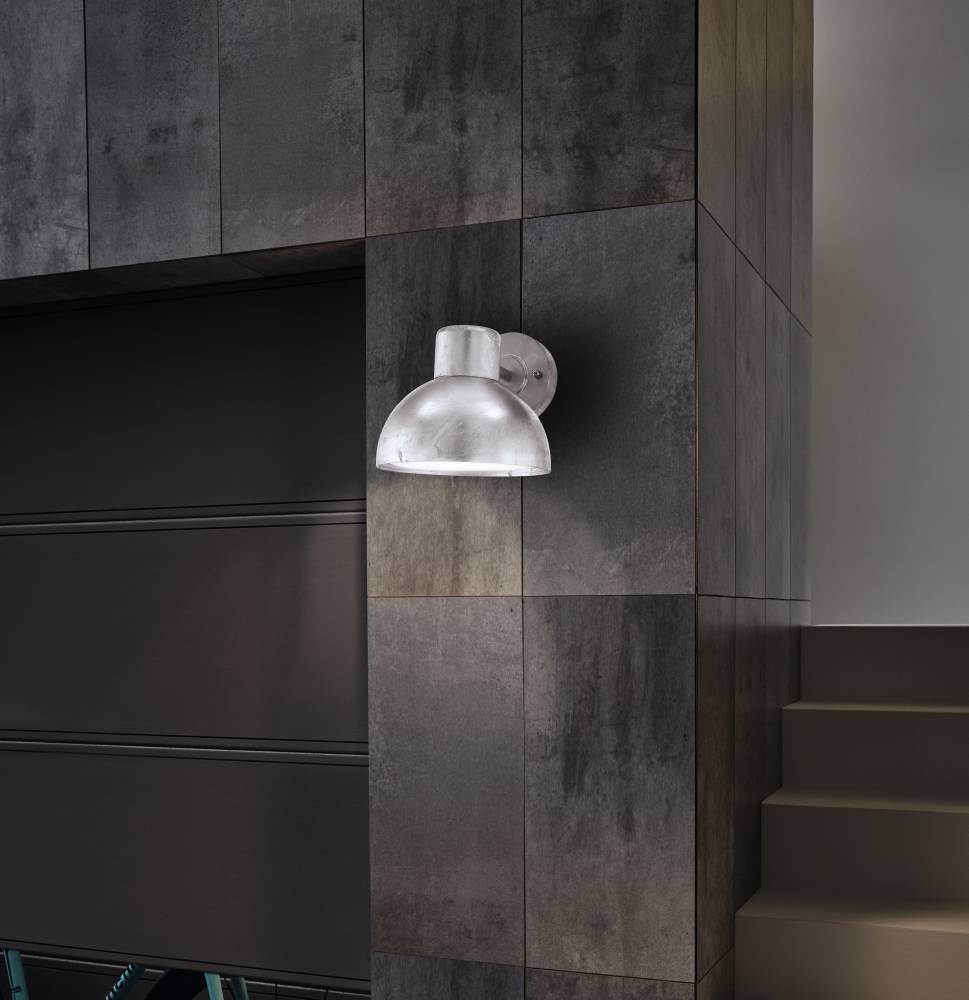 Entrimo Zinc lámpara de exterior De Eglo - Esta l&aacute;mpara de pared con apariencia de zinc es una adici&oacute;n moderna a su hogar.