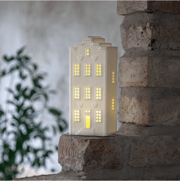 Vinter 21cm Blanco De Star Trading - Una hermosa casa de canal de cer&aacute;mica para decoraci&oacute;n de interiores.