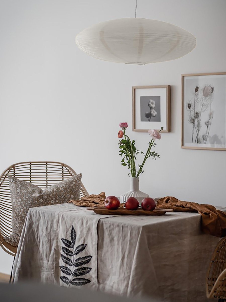 Yuni Pantalla Excl. Colgante Ø58 Blanco Lámpas de techo De PR Home - Yuni tiene la forma de una elipse con un di&aacute;metro de 58 cm y una altura de 23 cm.