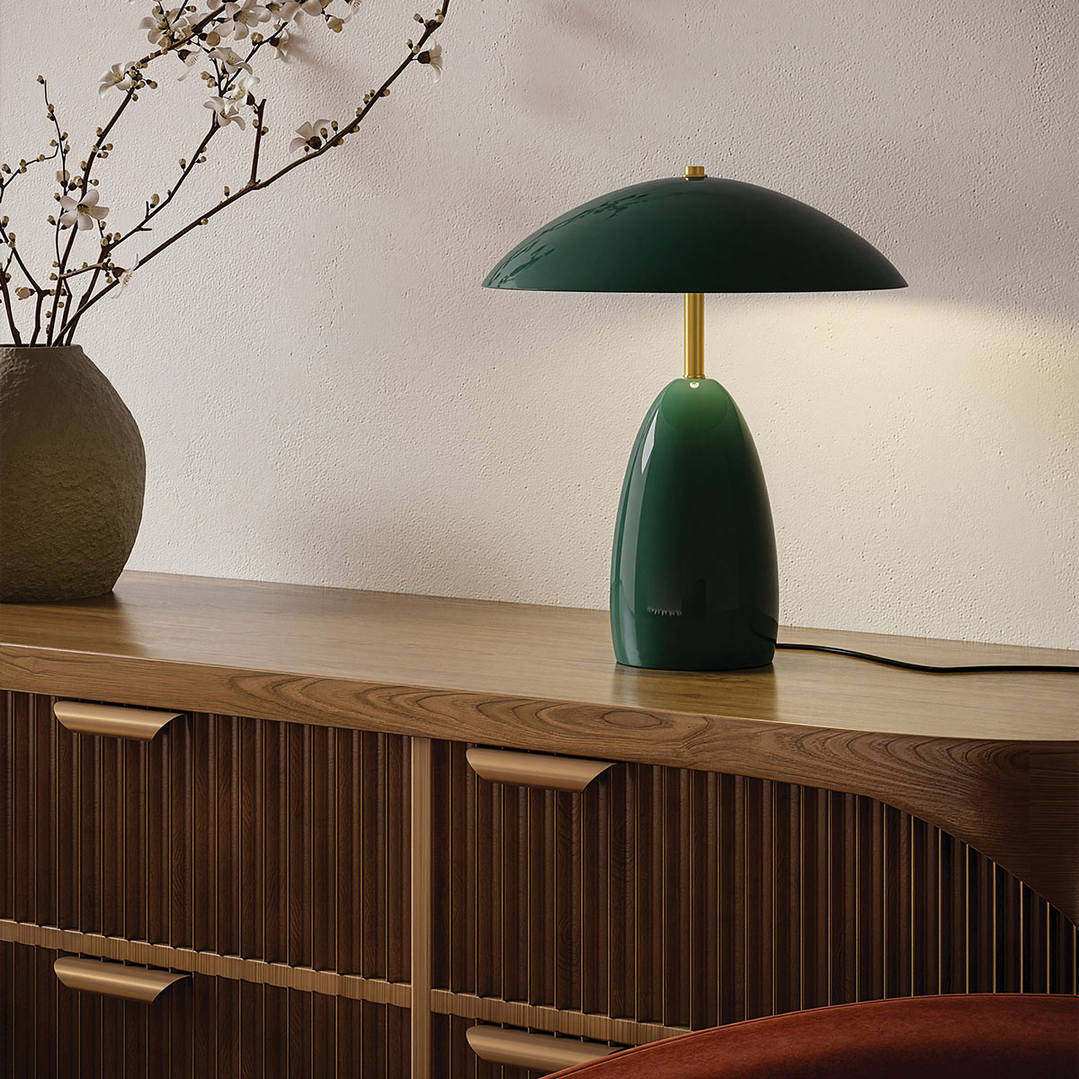 Poppy 35cm Verde lámpara de mesa De Elstead Lighting - La l&aacute;mpara incorpora un LED integrado de 11,5 W con un flujo luminoso de 761 l&uacute;menes y luz blanca c&aacute;lida (3000 K).