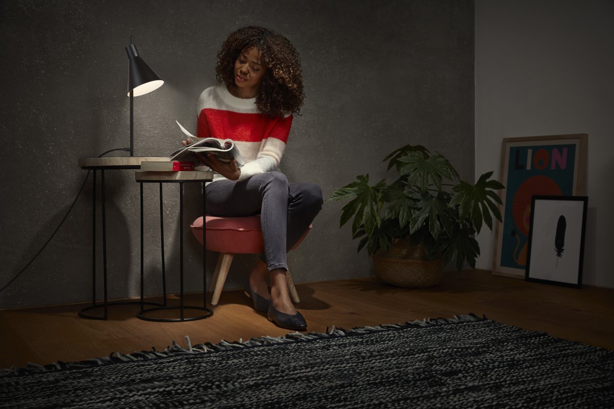 Tokio 44cm Negro lámpara de escritorio De Osram - Tokio es una elegante l&aacute;mpara de mesa con un dise&ntilde;o moderno.