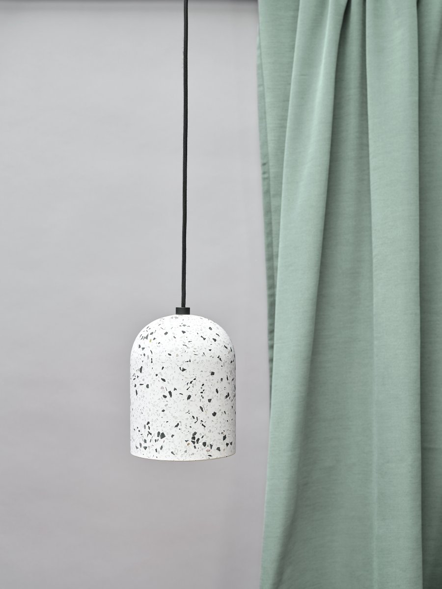 Pill Ø15 Blanco Lámpas de techo De Ledvance - &Ouml;ppningen i botten g&ouml;r att du f&aring;r ett bl&auml;ndfritt ljus riktat ner&aring;t.