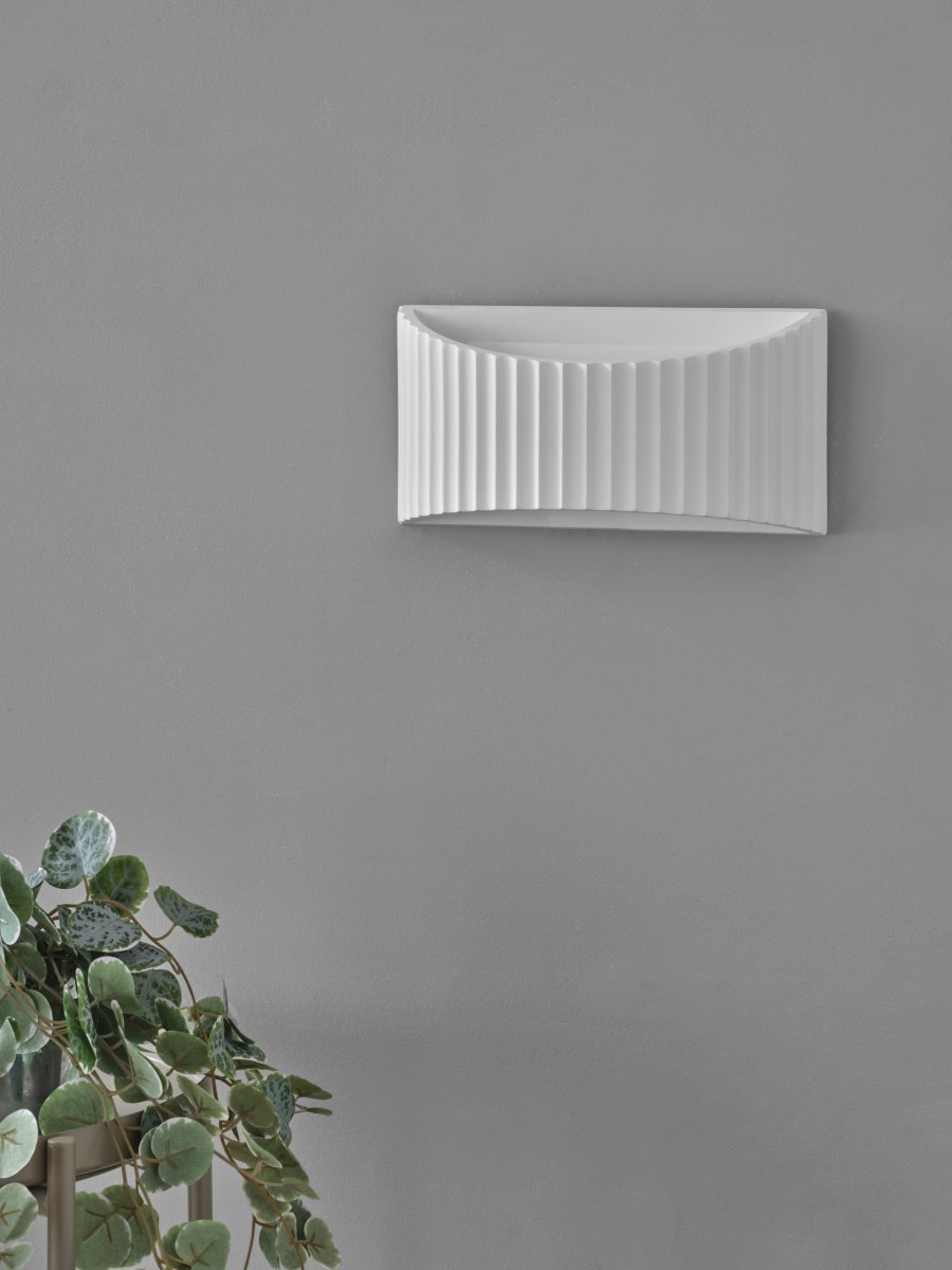 Plaster Band 30cm Blanco lámpara de pared De Osram - Plaster Band &auml;r en modern v&auml;gglampa gjord av gips.