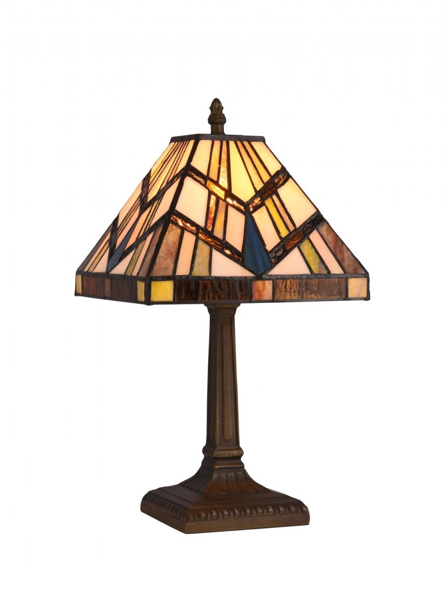 Square 34cm Multicolor De Norrsken Design - La materia prima en el proceso de producción es un vidrio de color especial, que se corta y se pule para adaptarlo a la pieza.