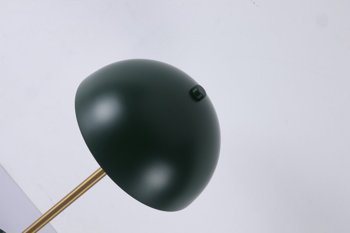 Dito 47cm Verde lámpara de mesa De Nordic Lighting - La l&aacute;mpara incluye un cable transparente de 1,8 m, un interruptor y un enchufe.